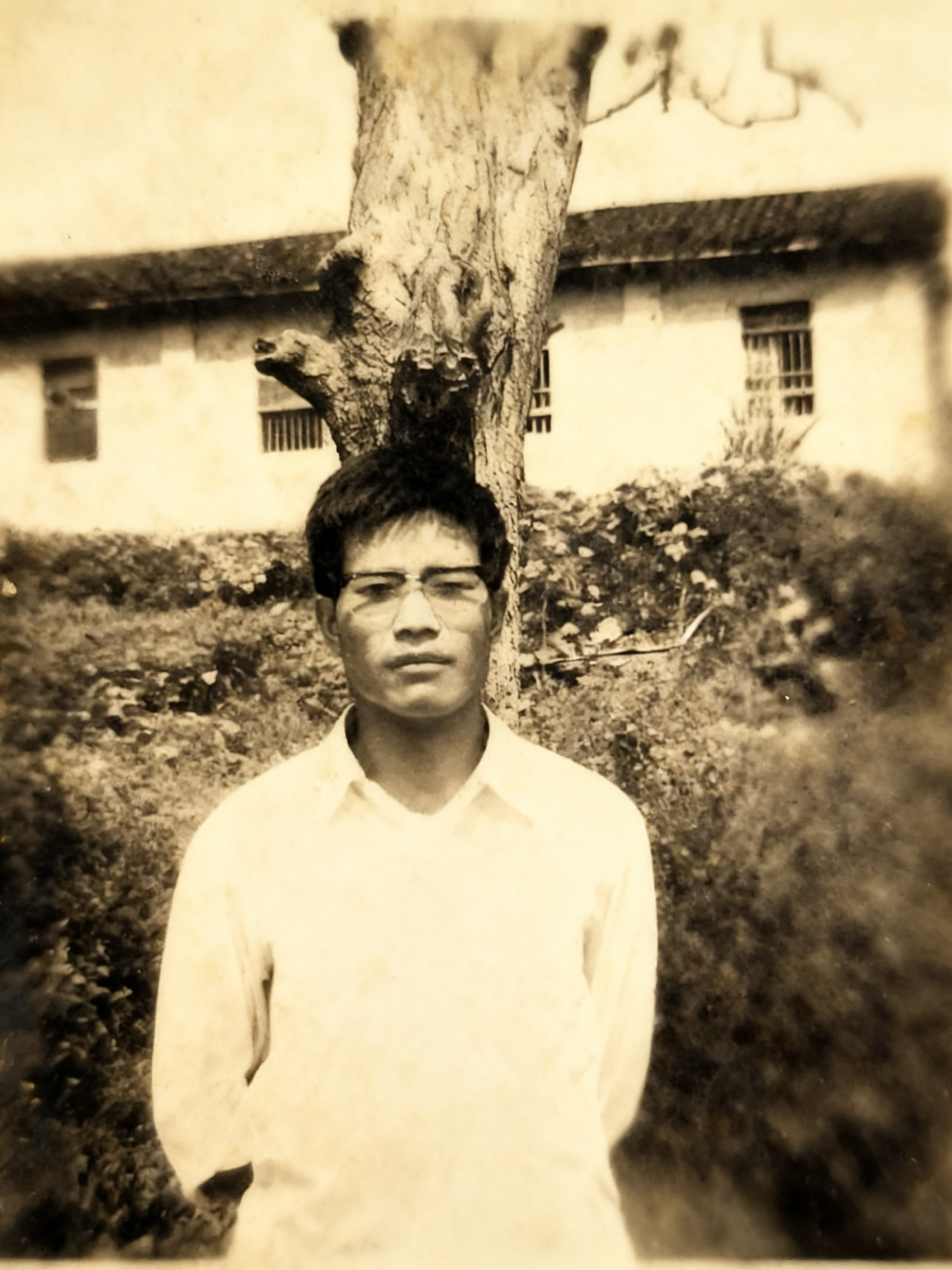 81年拍于艾家小学